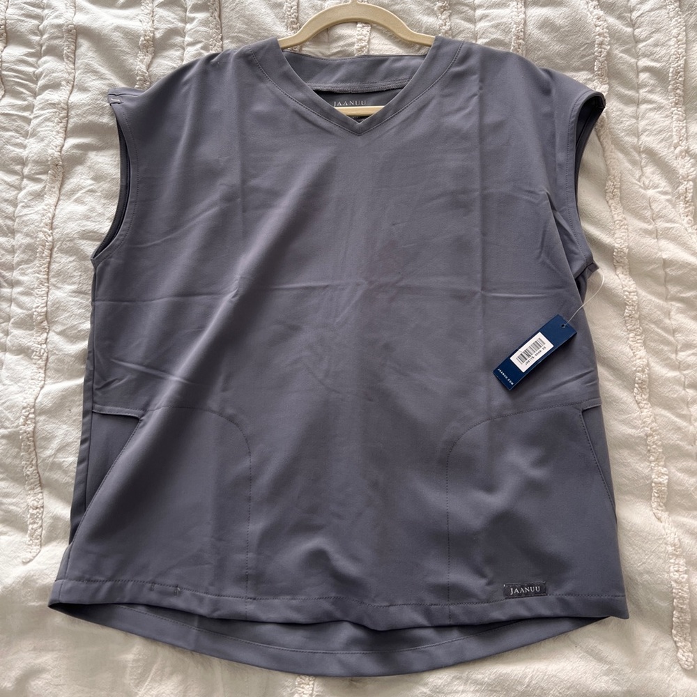 Jaanuu Scrub Top